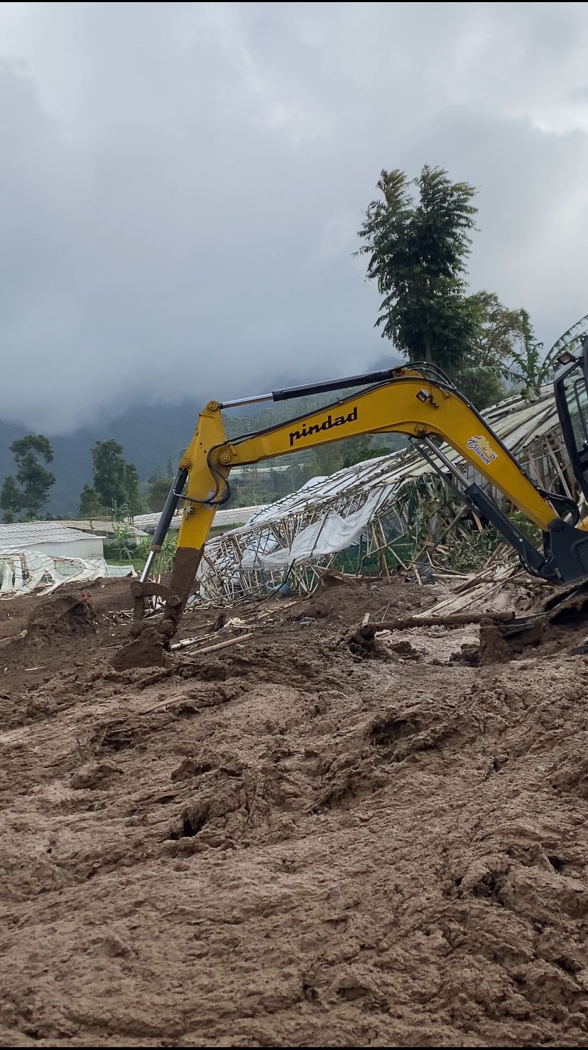 Operasi Penanganan Bencana Longsor Kampung Pasir Kuning, Pasirlangu, Cisarua - Kab. Bandung Barat